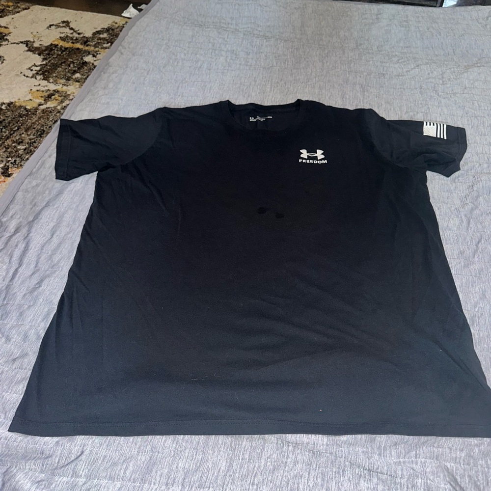 Under Armour Black Short Sleeve Tee